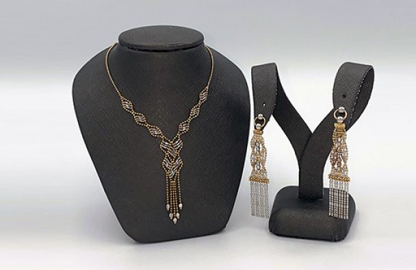 necklace and earings 0 5x